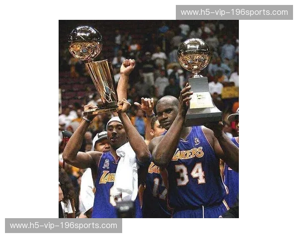 巅峰对决,剑指荣耀:步行者与热火,季后赛首战的烈焰与冰霜